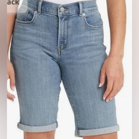 Levi's Pants - Levi’s Classic Bermuda Shorts